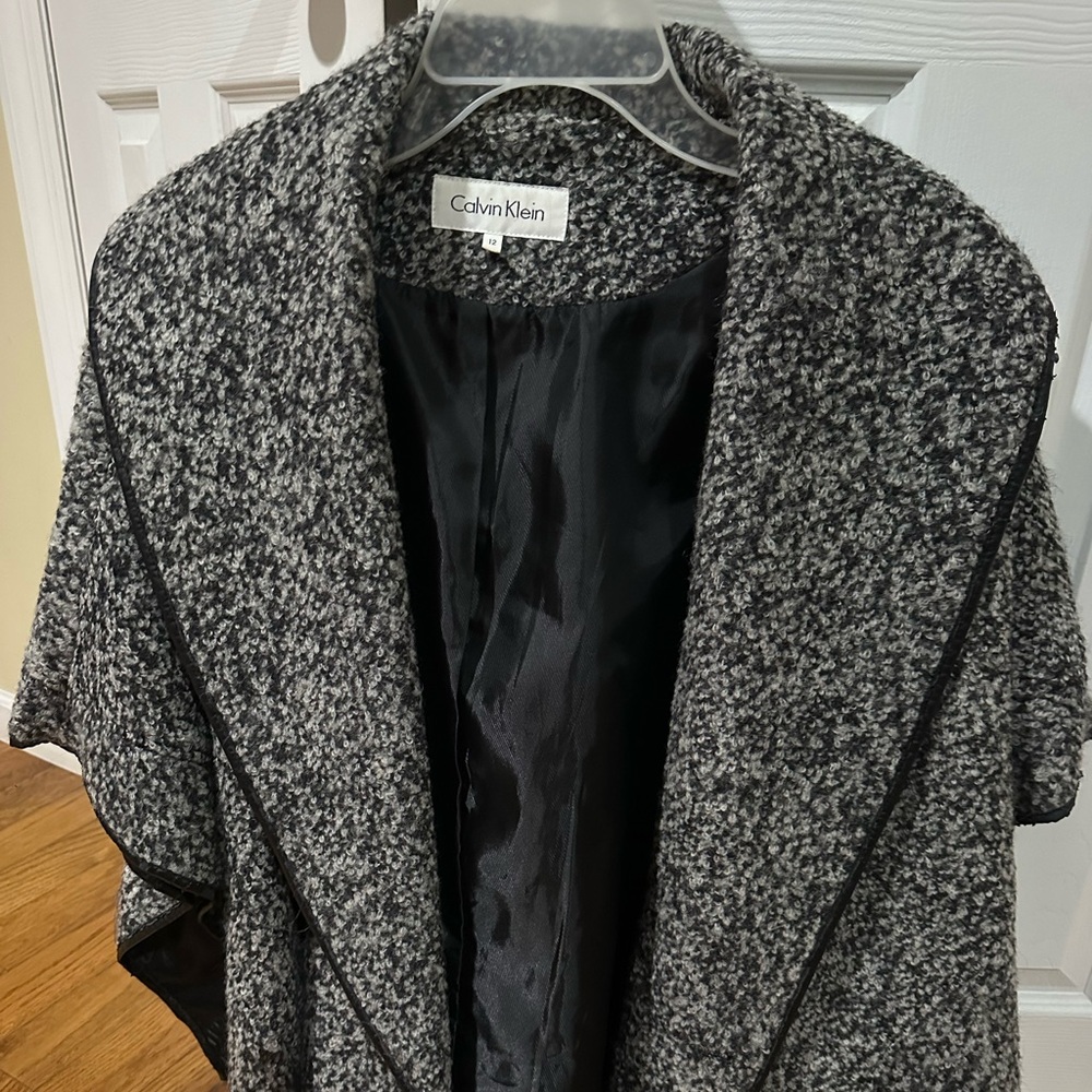 Calvin Klein poncho